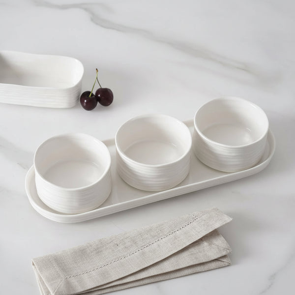 Le Blanc 4-Piece Entertaining Set, 13.75 X 5 X 1 in.